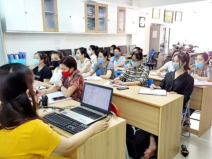 Hình ảnh thực tế lớp học tại Trung tâm Hoa Hướng Dương