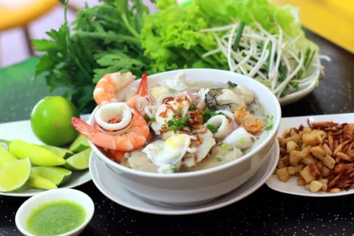 Hủ Tiếu May - Không gian ấm cúng giữa lòng thành phố
