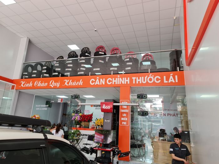 Quy trình thay lốp chuyên nghiệp đạt chuẩn quốc tế