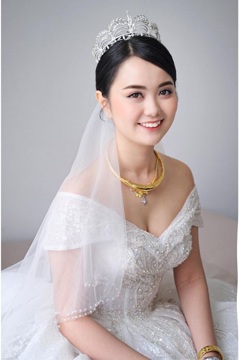 Bộ sưu tập hình ảnh cô dâu lộng lẫy từ Kún Makeup