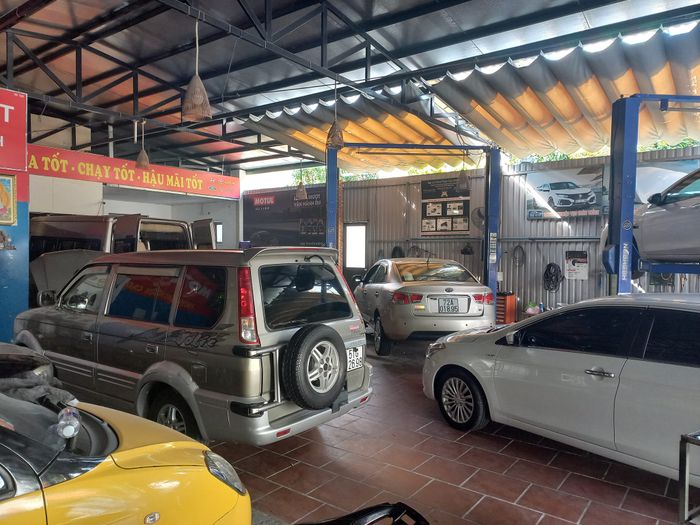 Hình ảnh dịch vụ chuyên nghiệp tại Gara Xe Tốt