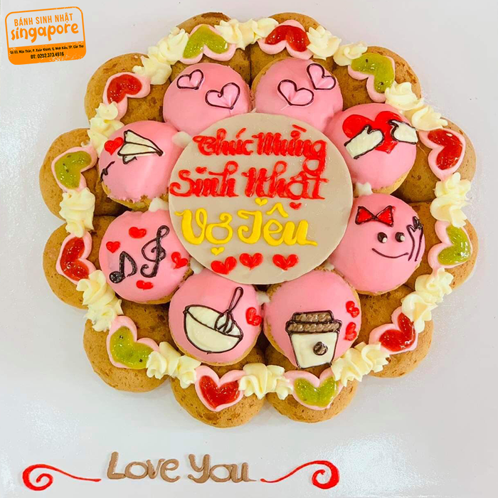 Bánh Sinh Nhật Singapore Cần Thơ ảnh 2 - Nghệ thuật trình bày đỉnh cao từ những chiếc bánh su kem tinh tế