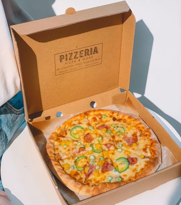 Không gian ấm cúng tại Pizzeria - Pizza & More