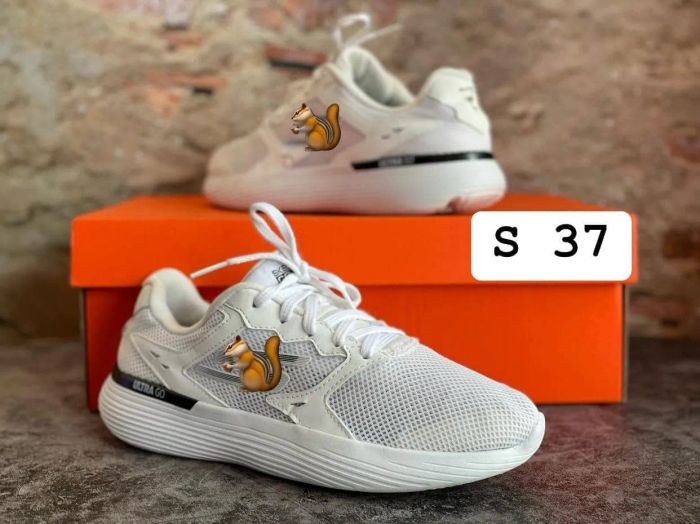 Hình ảnh bộ sưu tập đa dạng tại Sóc's Shoes Nha Trang