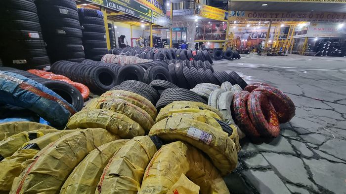Hình ảnh không gian dịch vụ chuyên nghiệp tại Lốp xe Cửu Long Vương