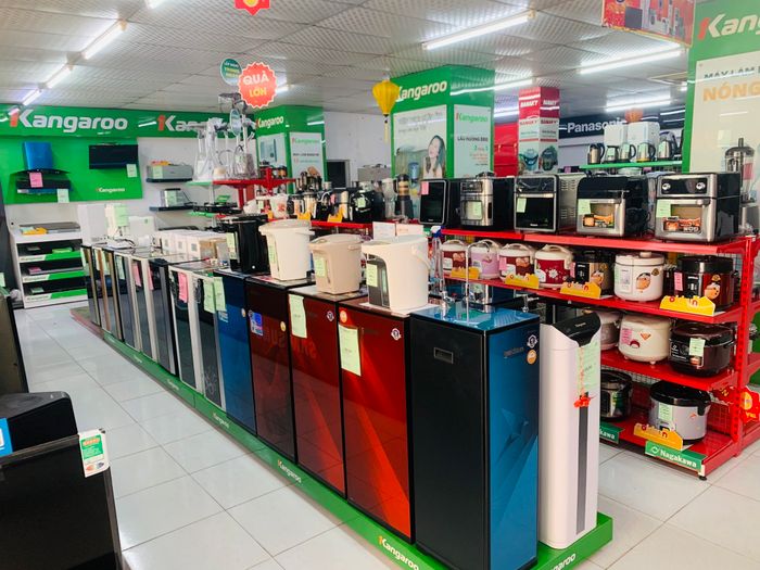 Không gian hiện đại tại Hệ Thống Điện Máy Văn Chiến