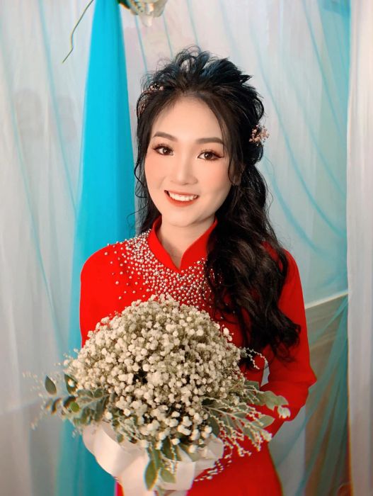 Tác phẩm trang điểm cô dâu thanh xuân - Trinh Wedding