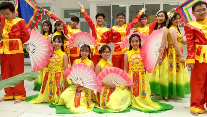 Trang phục biểu diễn Hoa Sen ảnh 1