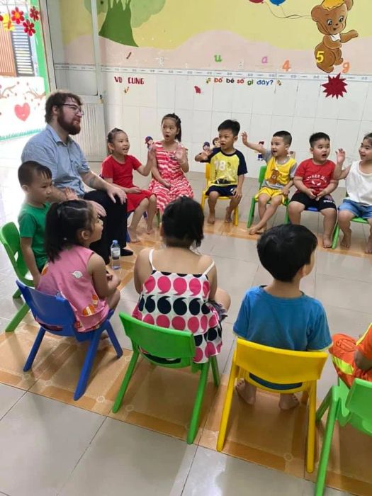 Khuôn viên xanh mát với khu vui chơi sáng tạo tại Trường Mầm non Hồng Cúc