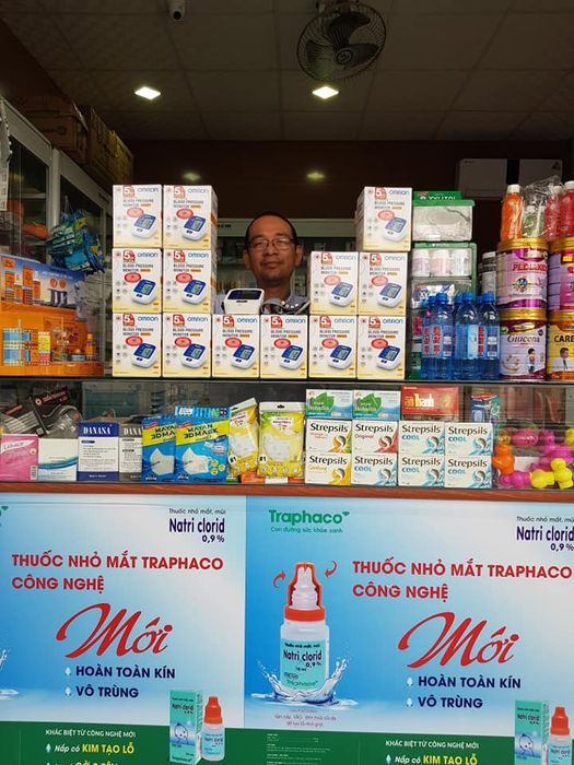 Không gian phục vụ chuyên nghiệp tại Nhà thuốc Vạn Thiện