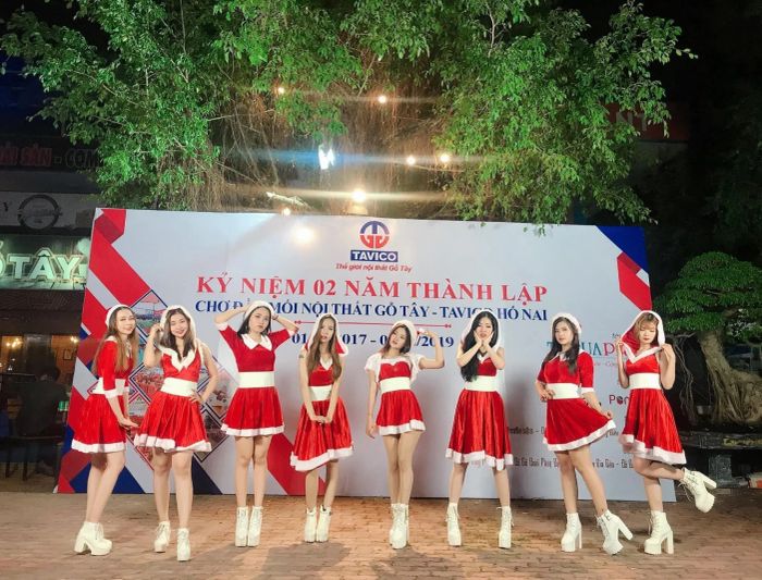 Trang phục biểu diễn Double S ảnh 1