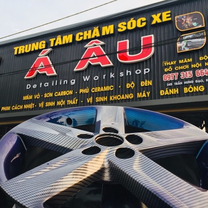 Hệ thống máy móc hiện đại tại Garage Á Âu