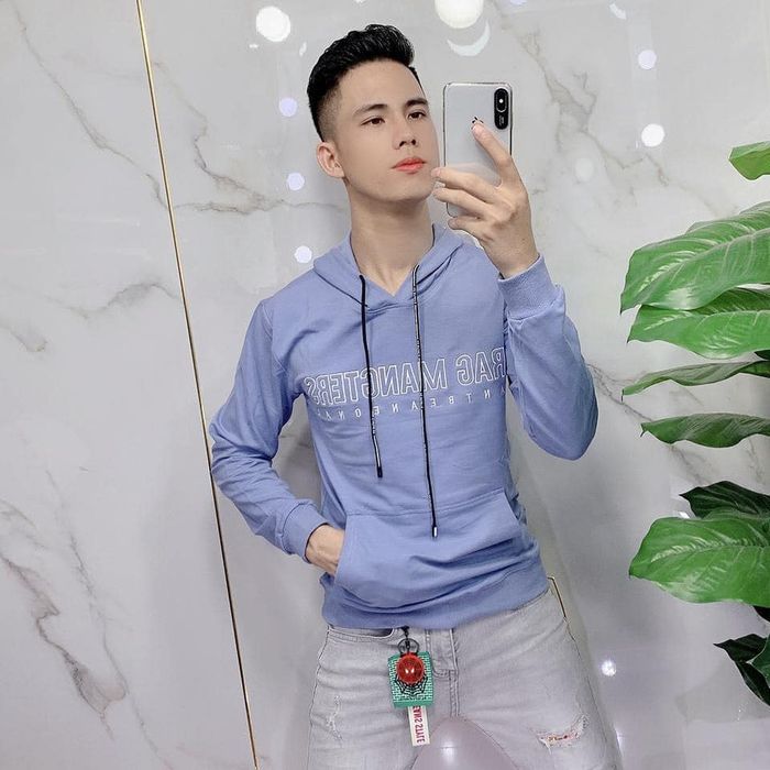 Không gian mua sắm hiện đại tại Mens Fashion Shop