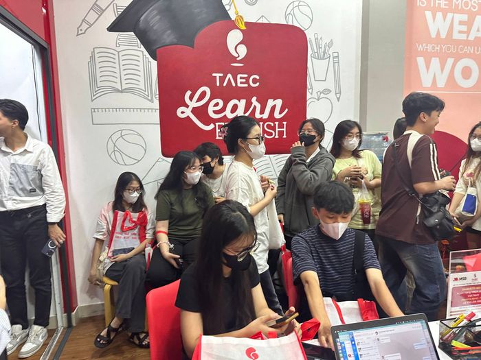 Không gian học tập hiện đại tại trung tâm (Nguồn: TOEIC IELTS Thầy Tuấn Anh)