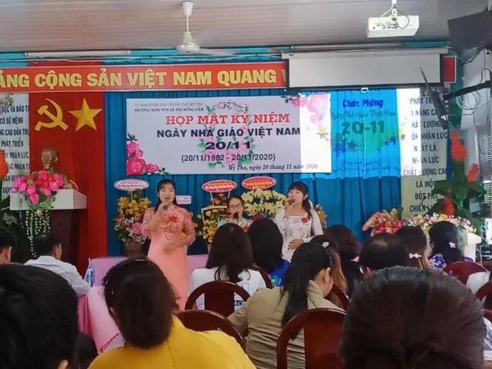 Giờ học ngoại khóa đầy màu sắc của các bé Trường Mầm non Lê Thị Hồng Gấm