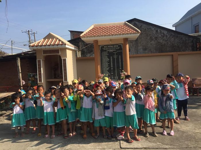 Những nụ cười rạng rỡ trong giờ học sáng tạo tại Trường Mầm Non Bình Trị