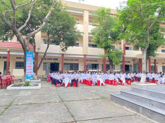 Ảnh 2: THPT Nguyễn Trãi (Bình Dương) - Không gian học tập năng động