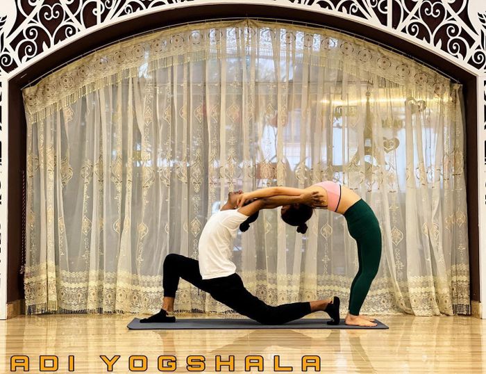 Các học viên đang tập luyện tại Adi Yogshala Pleiku - Ảnh 2