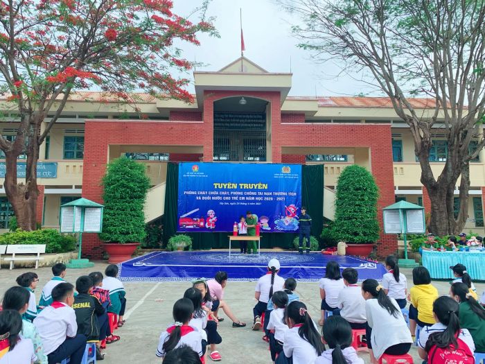 Những khoảnh khắc đáng nhớ trong các hoạt động ngoại khóa tại Trường Tiểu học Chu Văn An