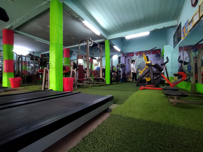 Hình ảnh phòng tập hiện đại tại Gym Tứ Uyên
