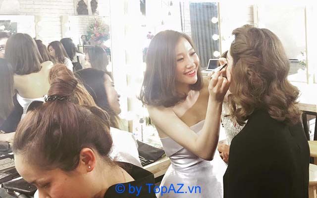 Thu Kenny Makeup - Nghệ thuật làm đẹp thế hệ mới