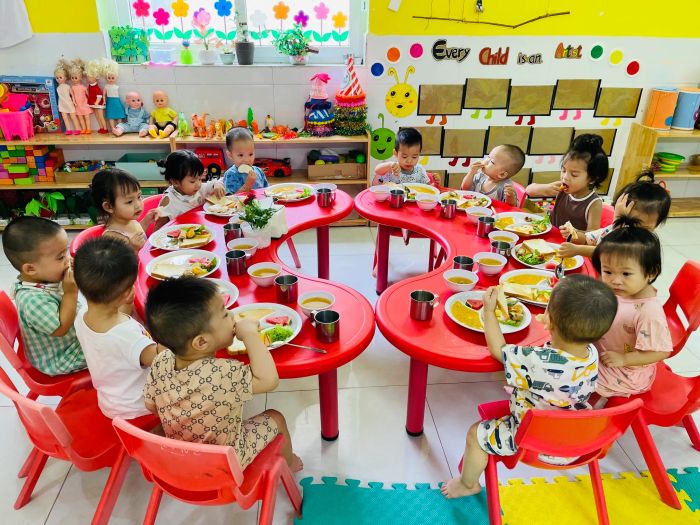 Những khoảnh khắc đáng yêu trong môi trường giáo dục sáng tạo tại Thần Đồng Việt