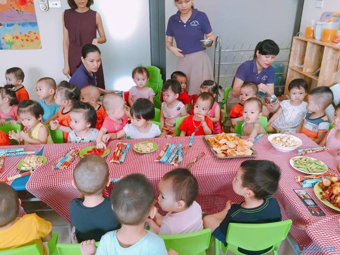 Hình ảnh hoạt động vui chơi tại Iris Preschool - Hoa Diên Vĩ