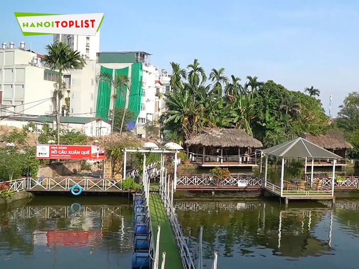 ho-cau-xuan-que-diem-den-cua-nhung-tam-hon-yeu-thien-nhien-Mytour