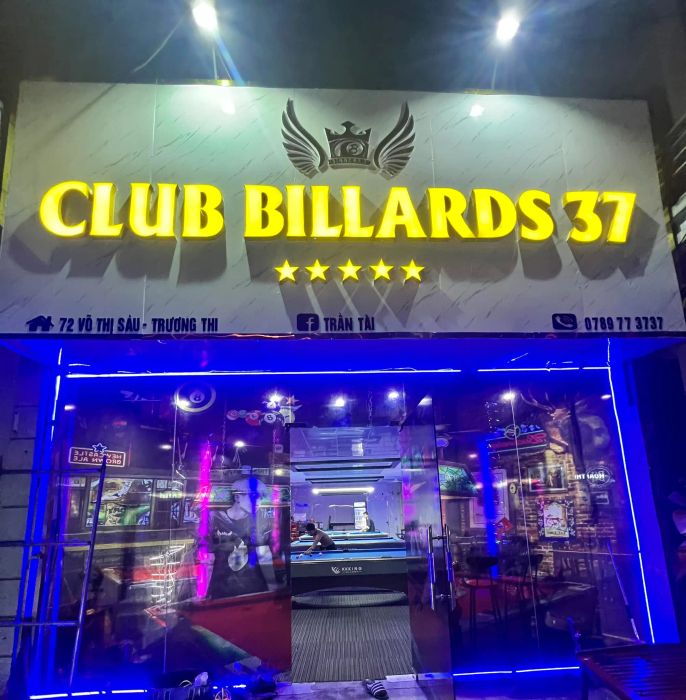 Không gian hiện đại tại CLUB Billards 37