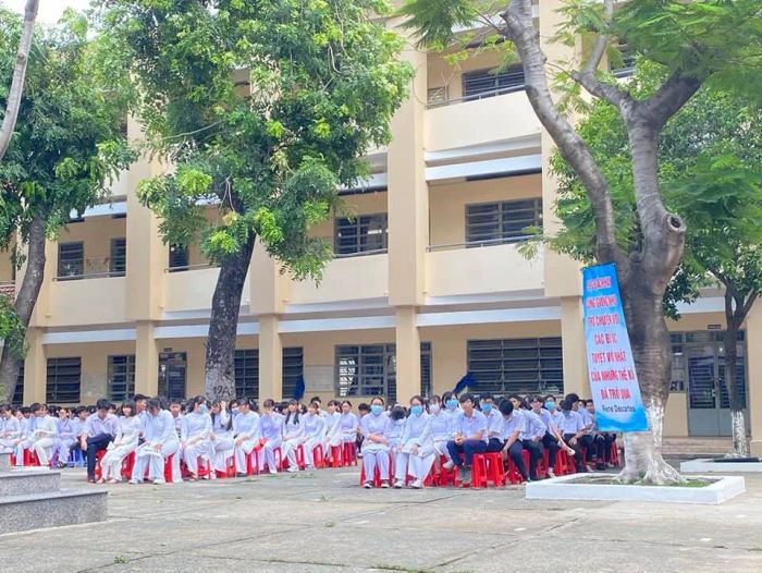Ảnh 1: THPT Nguyễn Trãi (Bình Dương) - Địa chỉ đào tạo uy tín
