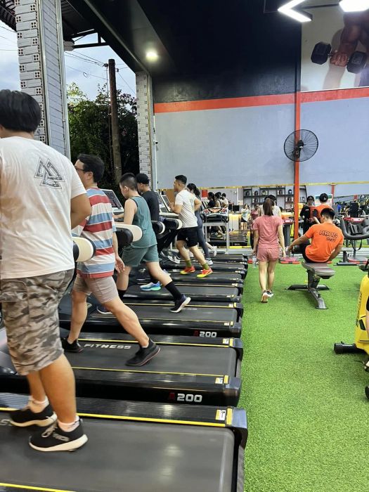 Không gian tập luyện hiện đại tại Rạng Gym