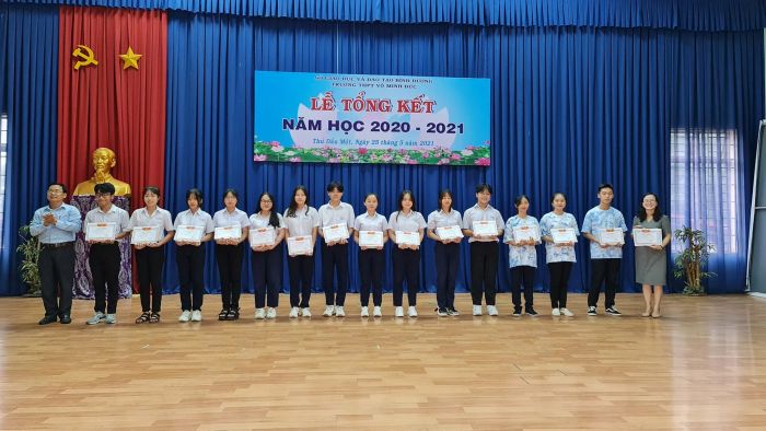 Ảnh 1: Trường THPT Võ Minh Đức - Bình Dương - Hình ảnh nổi bật của ngôi trường chất lượng