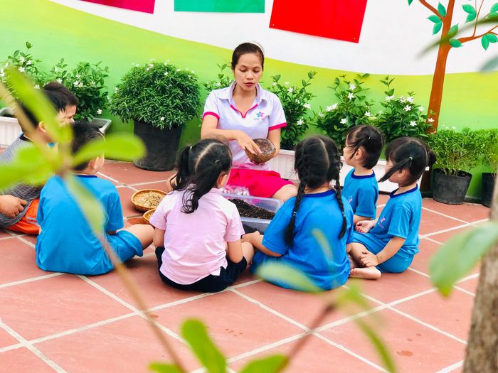 Giờ học ngoại trời đầy niềm vui tại Ngôi Sao Nhí