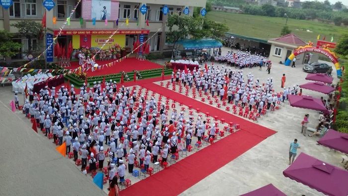 Trường Tiểu học Hòa Bình ảnh 2