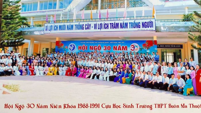 Trường THPT Buôn Ma Thuột ảnh 1