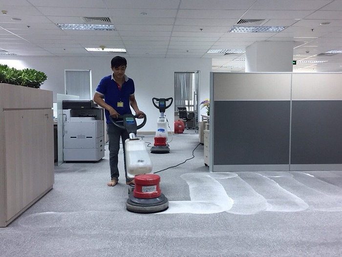 Hình ảnh đội ngũ thi công chuyên nghiệp của AA Clean
