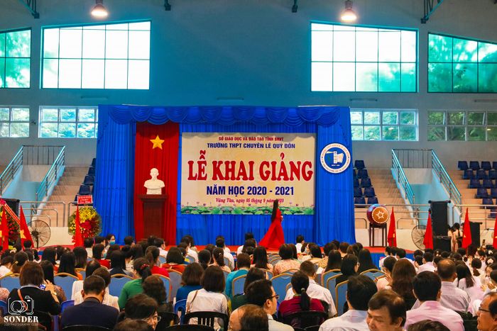 Góc nhìn đầu tiên về THPT Chuyên Lê Quý Đôn (Ảnh 1)