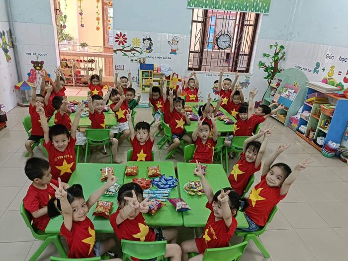 Khoảnh khắc học tập đầy hứng khởi tại Trường Mầm Non Trường Thi