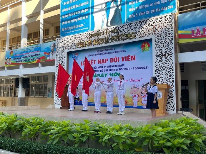 Hoạt động ngoại khóa sôi nổi tại Trường Tiểu học Phan Đình Phùng