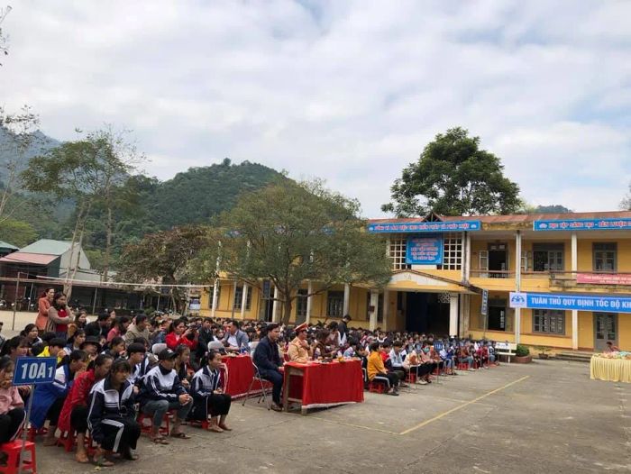 Khuôn viên xanh mát với cơ sở vật chất khang trang tại THPT Bộc Bố
