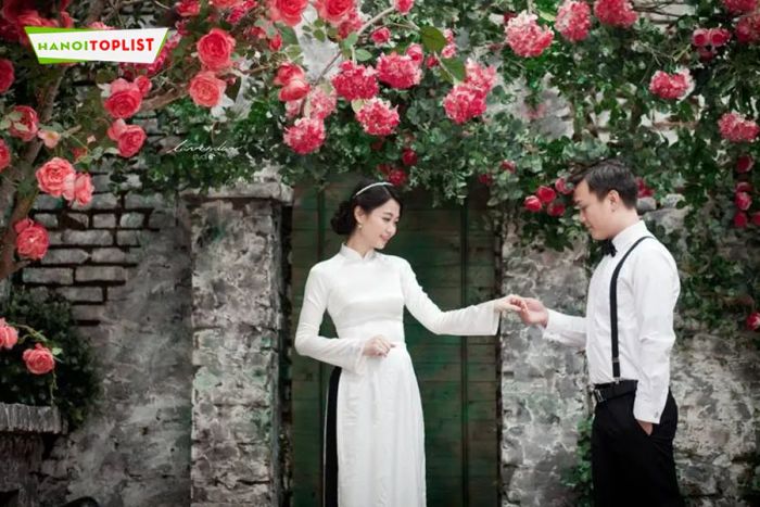 top-10-cua-hang-in-thiep-cuoi-tai-ha-noi-doc-dao-nhat-1
