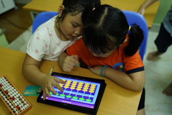 Trải nghiệm học tập tương tác với KidsUP Soroban