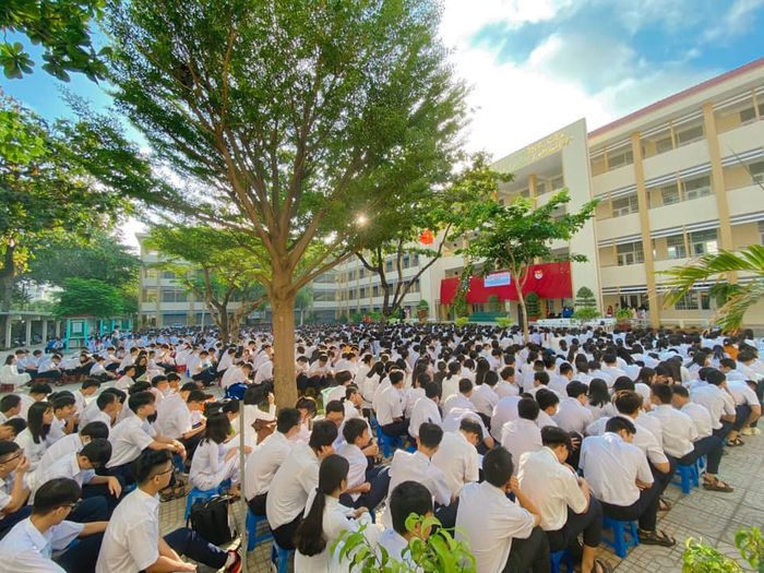 Khoảnh khắc đẹp về THPT Trần Nguyên Hãn - Vũng Tàu (Ảnh 2)