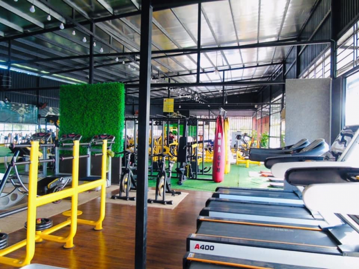Hệ thống máy móc cao cấp tại Gym Isport Club Duyên Hải