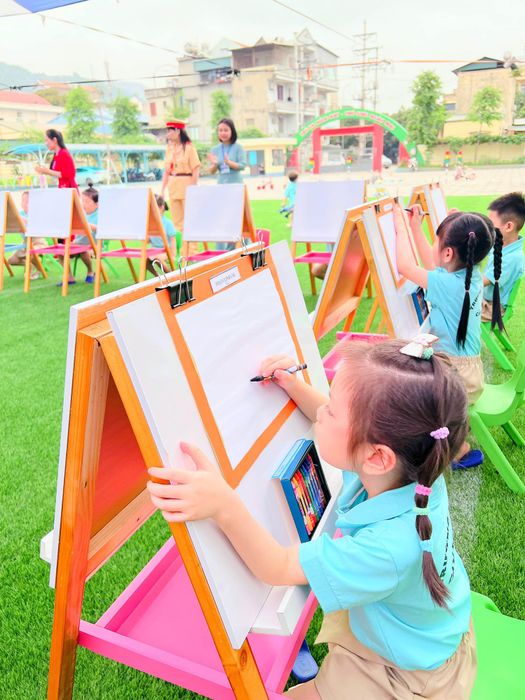 Khám phá thêm hình ảnh đẹp về Trường Mầm non Cẩm Bình - Nơi những khoảnh khắc học tập vui chơi đáng nhớ của bé được lưu giữ.
