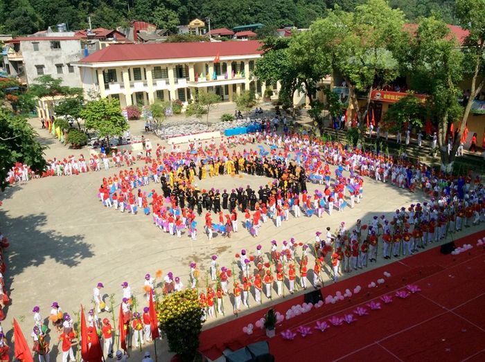 Hình ảnh đầu tiên về Trường Tiểu học Bắc Lệnh: Ngôi trường khang trang với kiến trúc giáo dục hiện đại, nơi lý tưởng để học tập và phát triển toàn diện.