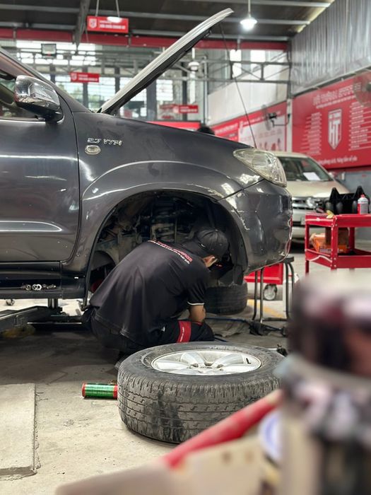Hệ thống thiết bị hiện đại tại Hà Thanh Garage