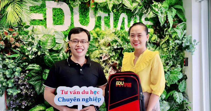 Hoạt động hỗ trợ du học sinh của Edutime
