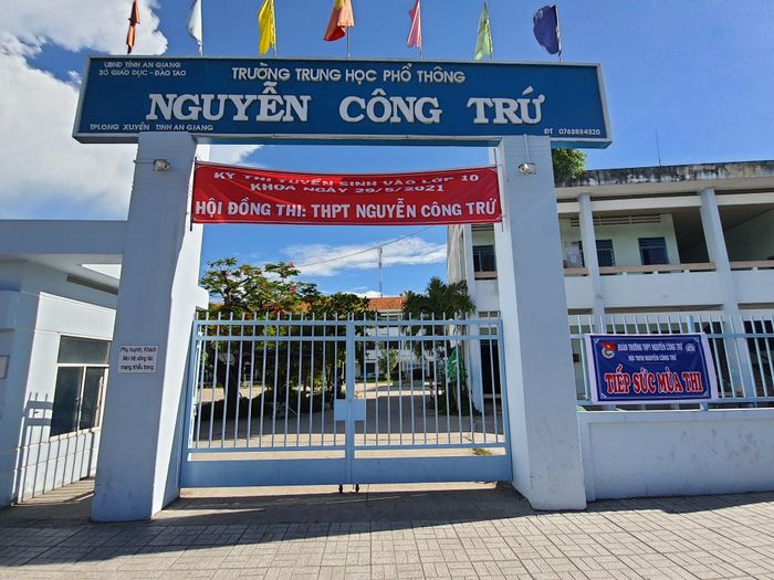 Trường THPT Nguyễn Công Trứ ảnh 2