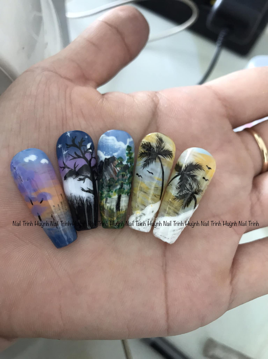 Hình ảnh thực tế lớp học tại Trinh Huỳnh Nail